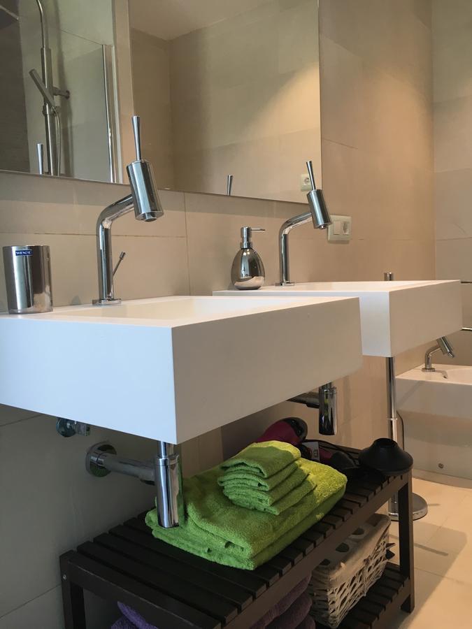 Las Olas Apartment Арона Екстериор снимка